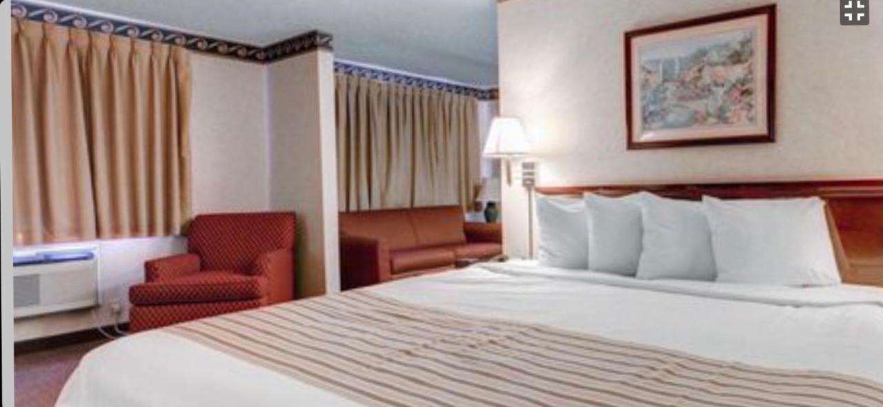 Econo Lodge Inn & Suites El Paso Eksteriør billede