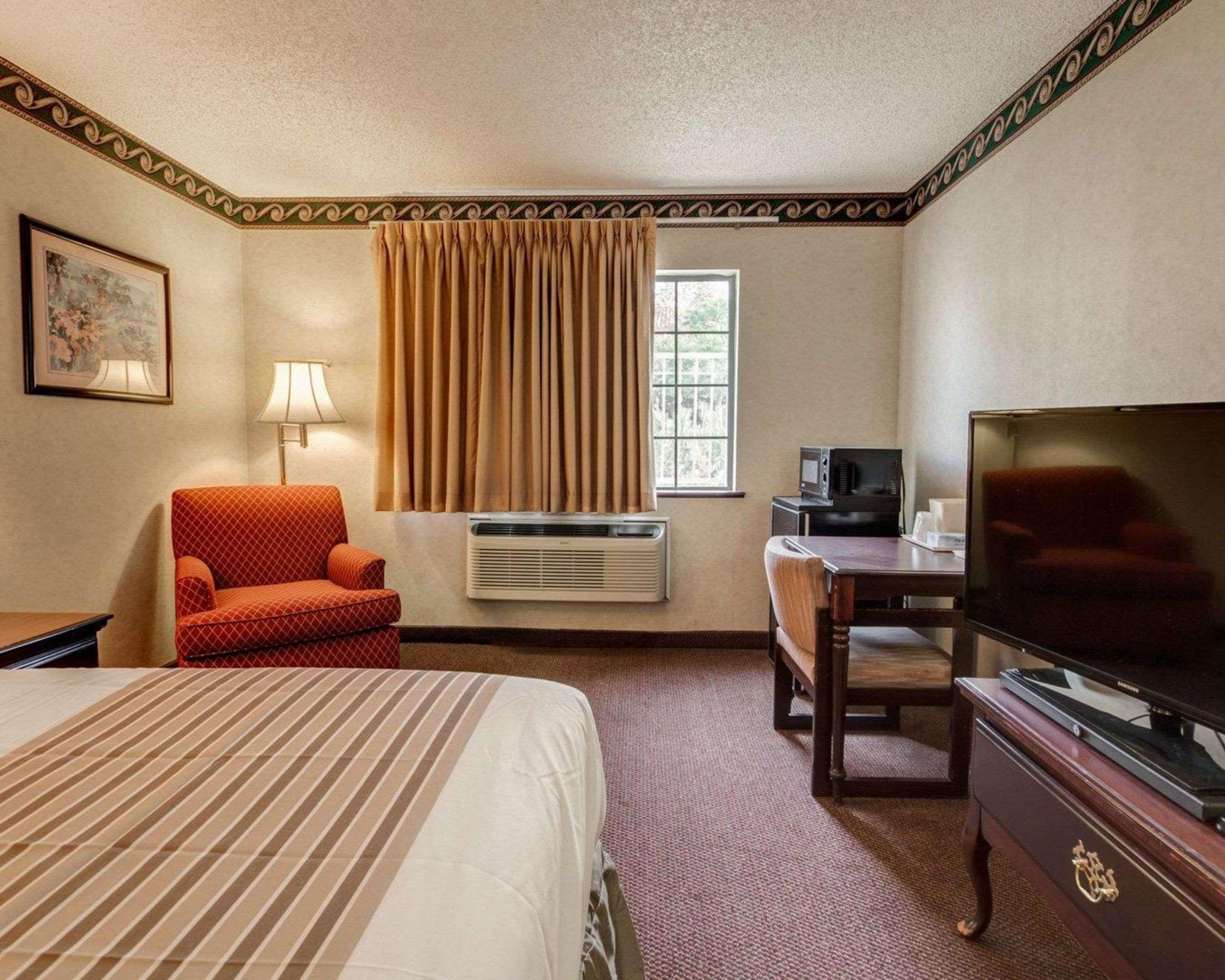 Econo Lodge Inn & Suites El Paso Eksteriør billede